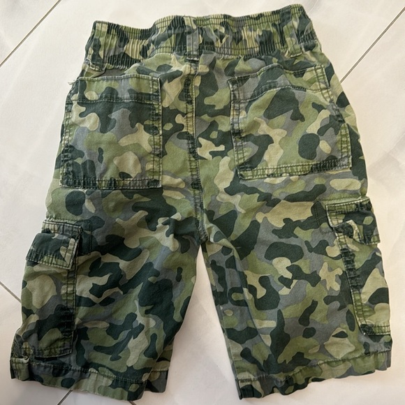 Boy’s shorts set, Size 6-7 - Picture 7 of 7